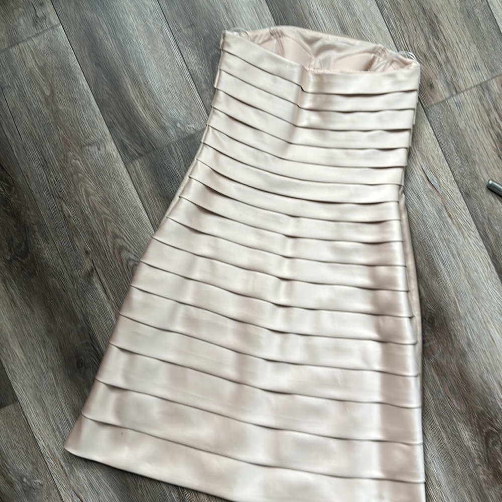 Bari Jay dress light golden ivory, pleated size 8 strapless - Picture 8 of 12